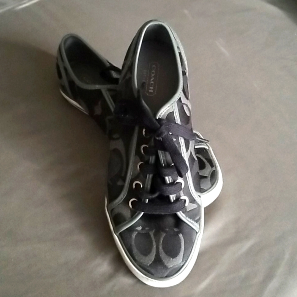 COACH LOGO LOW TOPS SNEAKERS